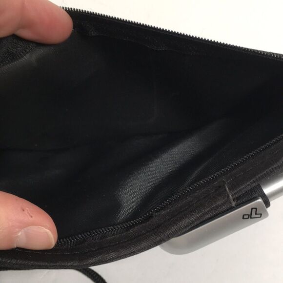 Travelon lanyard pouch- travel document pouch - Picture 6 of 9